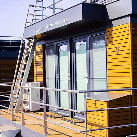Floatinghouse Schatzinsel * Klitten