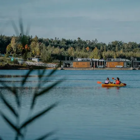 Floatinghouse Schatzinsel Semesterbostad Klitten